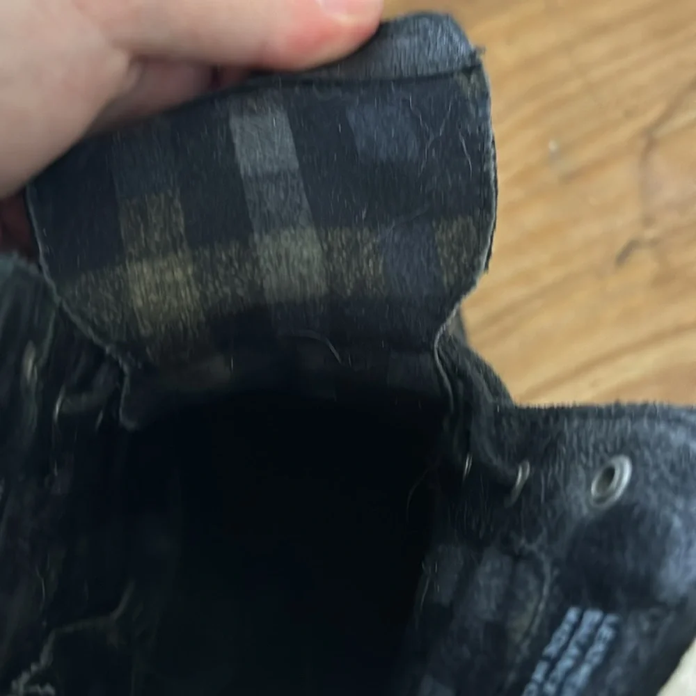 Born Women’s Leather Boots - Picture 2 of 4